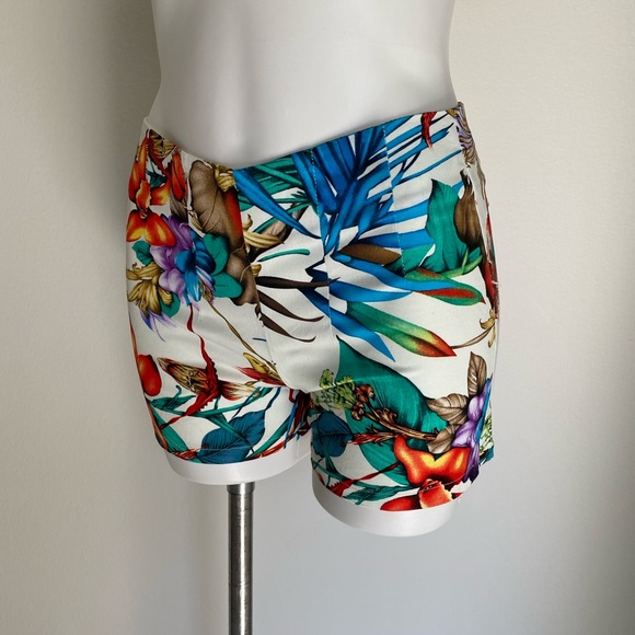 Backstage California White Tropical Colorful Print Shorts XXS Revolve - Picture 4 of 7